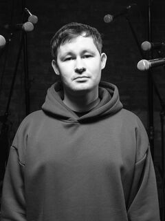 Антон Овчаров