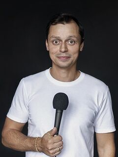 Виктор Комаров